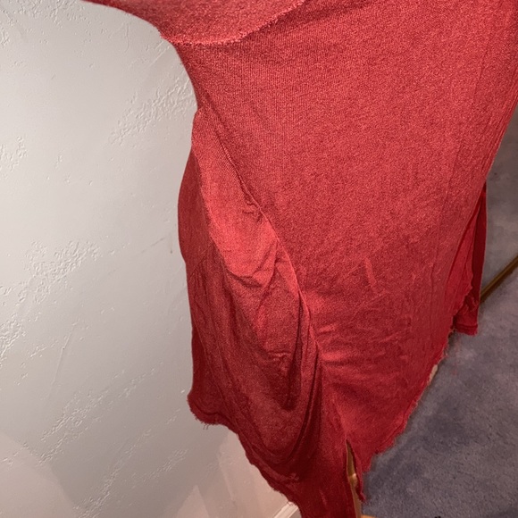 Red sheer-ish knit tunic with asym scraggly hem bohemian style deep scoop neck. - Picture 6 of 10